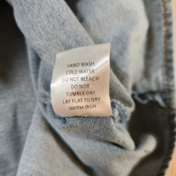 Mazik Denim Snap Front Top Women Size Small Gray Ruffle Casual Preppy Feminine - Picture 7 of 7